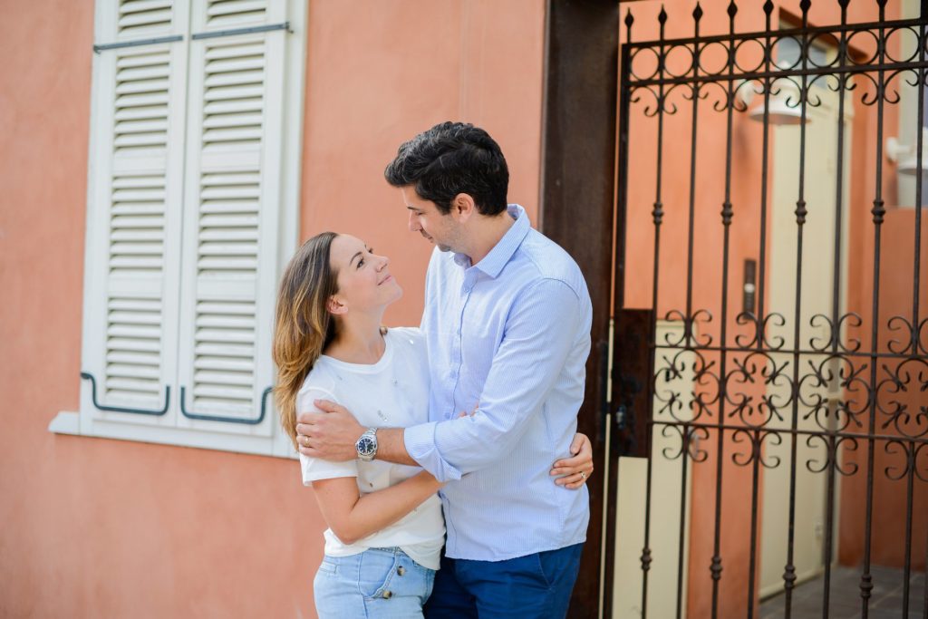 smiling couple outside in neve tzedek for anniversary photoshoot